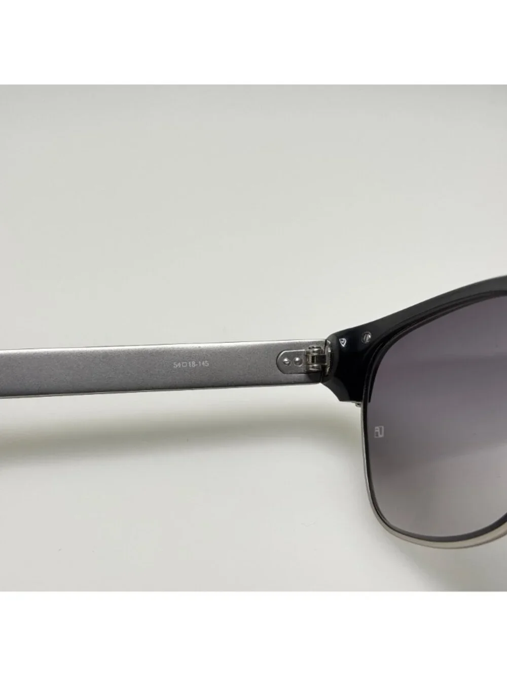 Linda Farrow lenses have